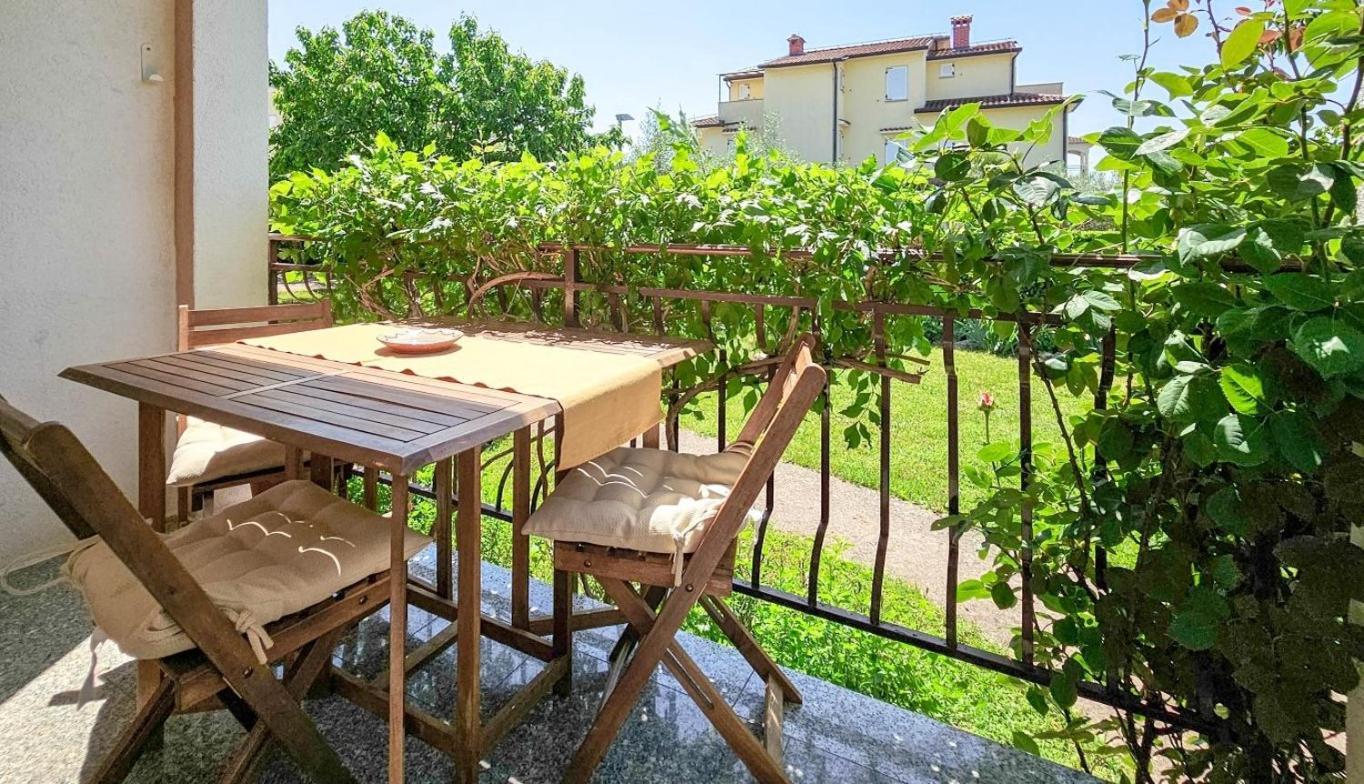Apartments Maria Новиград Экстерьер фото